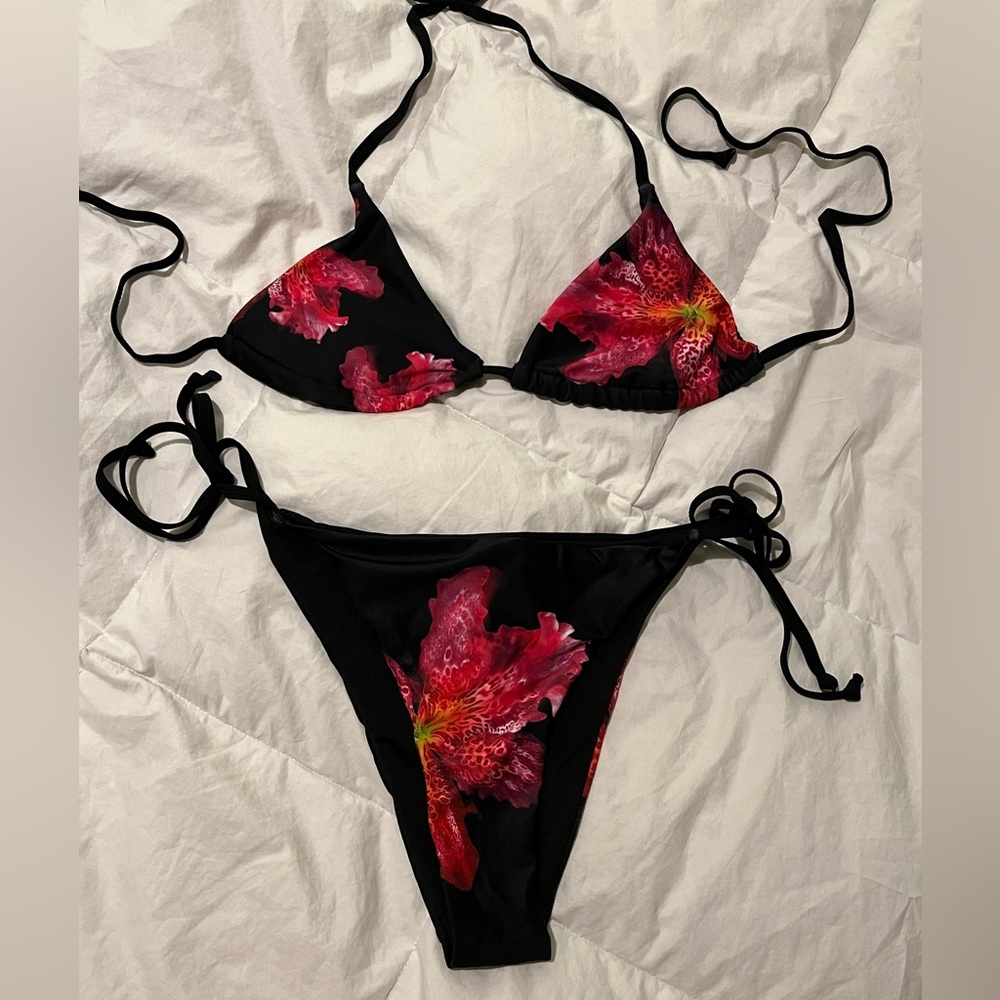 Floral Black and pink Bikini Set